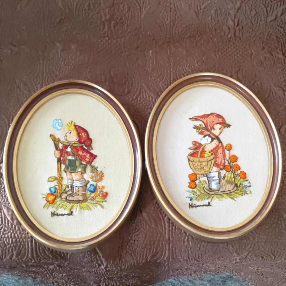 Hummel embroidered set Vintage EUC